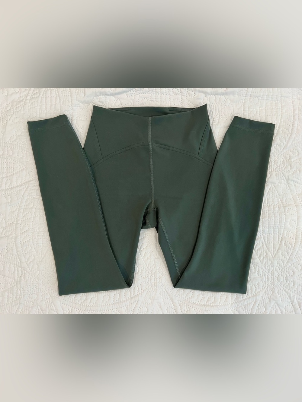 lululemon | InStill High-Rise Tight 25", Smoked Spruce, Size 4